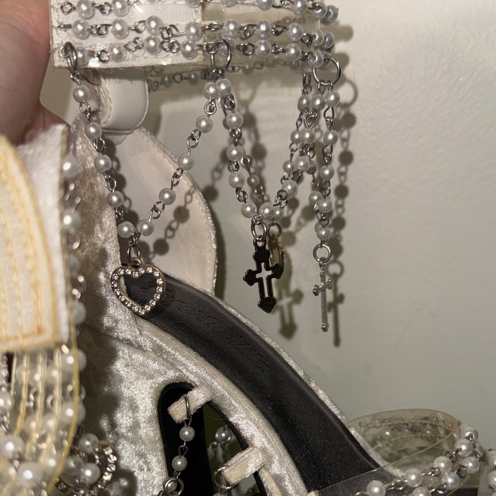 Elegant Pearl-Embellished Cream Platform Heels - Picture 3 of 5